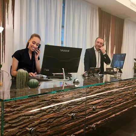 Outside Boutique Hotel Фоджа Екстериор снимка