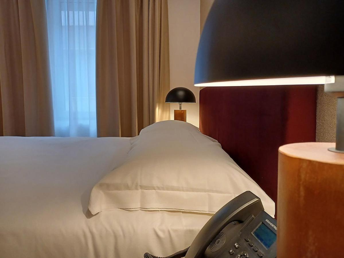 Outside Boutique Hotel Фоджа Екстериор снимка