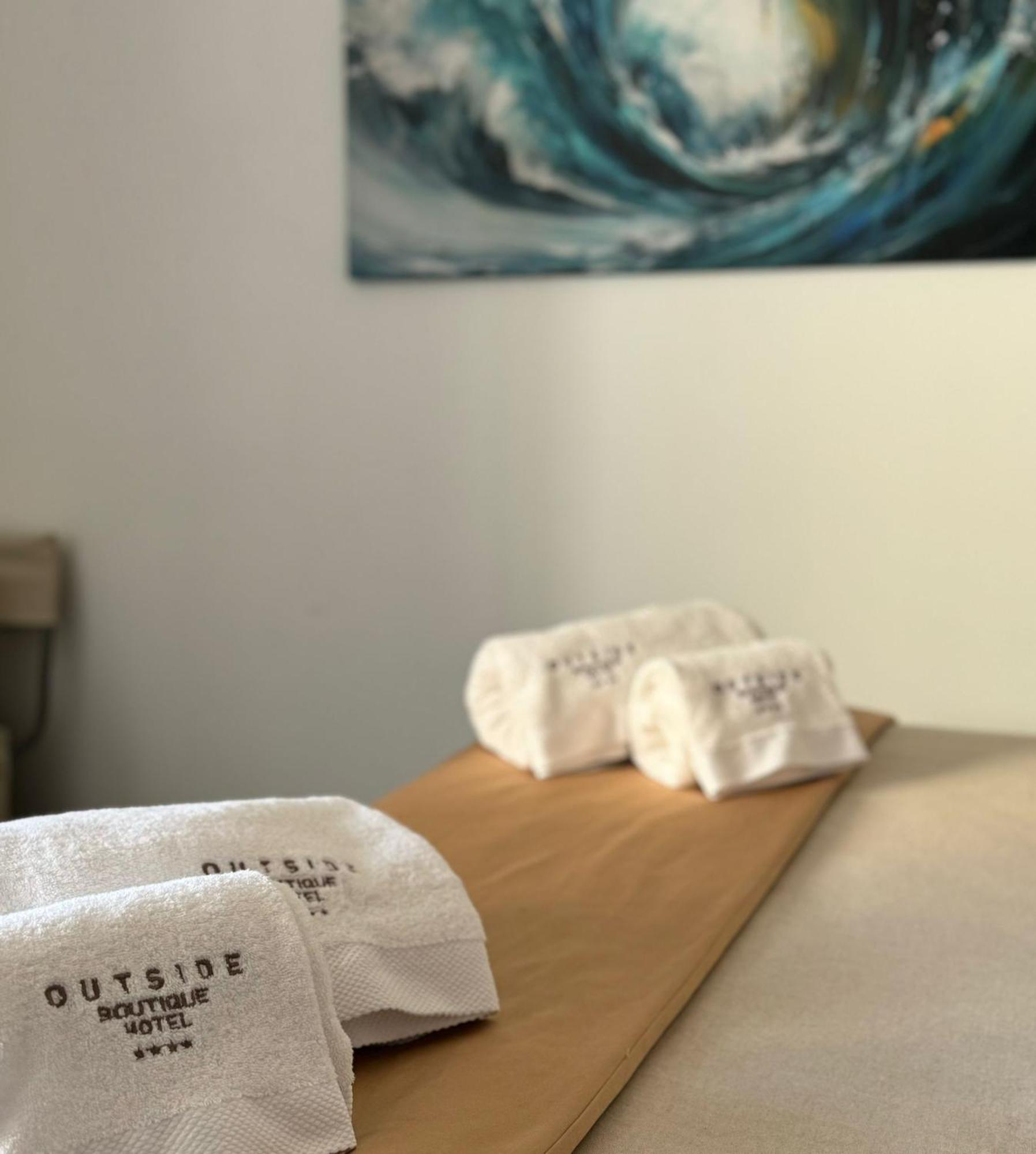 Outside Boutique Hotel Фоджа Екстериор снимка